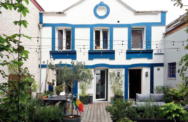 Végétalisation de la cour d'une maison de ville